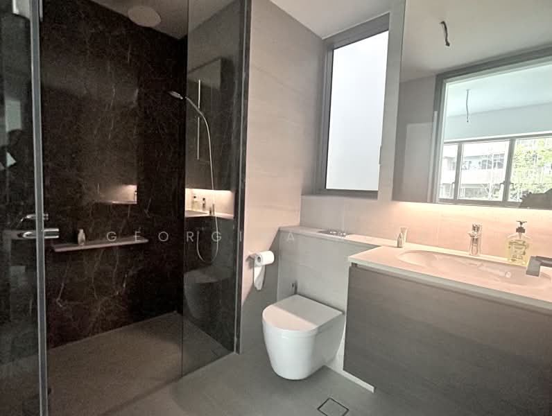Pasir Ris 8, 8 Pasir Ris Drive 8, 2 Bedrooms, 775 sqft, Condominium For Sale, by Georgina Wong, 500178637 - Bathroom - PropertyGuru.com.sg
