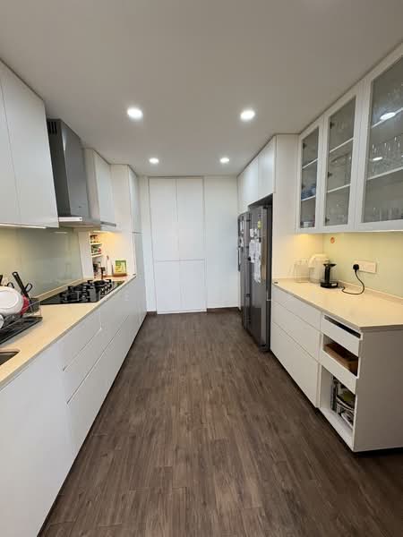 Aspen Heights, 261 River Valley Road, 4 Bedrooms, 1,582 sqft, Condominium For Sale, by Theresa Lee, 500178638 - Kitchen - PropertyGuru.com.sg