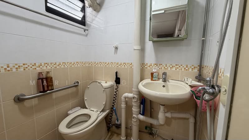 23 Marsiling Drive, 23 Marsiling Drive, 2 Bedrooms, 721 sqft, HDB Flat For Rent, by Mario Ong Jun Zhi, 500178639 - Bathroom - PropertyGuru.com.sg