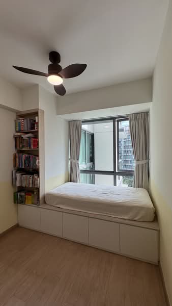 Double Bay Residences, 21B Simei Street 4, 3 Bedrooms, 1,313 sqft, Condominium For Sale, by Claire Li, 500178649 - Bedroom - PropertyGuru.com.sg