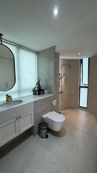 Double Bay Residences, 21B Simei Street 4, 3 Bedrooms, 1,313 sqft, Condominium For Sale, by Claire Li, 500178649 - Bathroom - PropertyGuru.com.sg