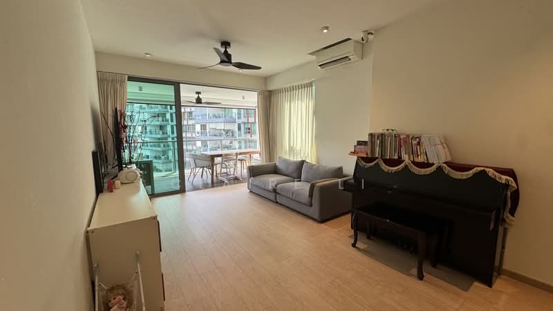 Double Bay Residences, 21B Simei Street 4, 3 Bedrooms, 1,313 sqft, Condominium For Sale, by Claire Li, 500178649 - Living Room - PropertyGuru.com.sg