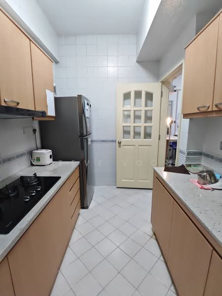 The Sunny Spring, 50 Lorong 40 Geylang, Room Rental, 120 sqft, Apartment For Rent, by Steve Voon, 500178667 - Kitchen - PropertyGuru.com.sg