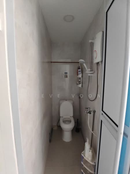 The Sunny Spring, 50 Lorong 40 Geylang, Room Rental, 120 sqft, Apartment For Rent, by Steve Voon, 500178667 - Bathroom - PropertyGuru.com.sg