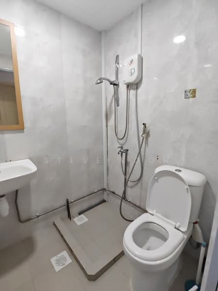 The Sunny Spring, 50 Lorong 40 Geylang, Room Rental, 120 sqft, Apartment For Rent, by Steve Voon, 500178667 - Bathroom - PropertyGuru.com.sg