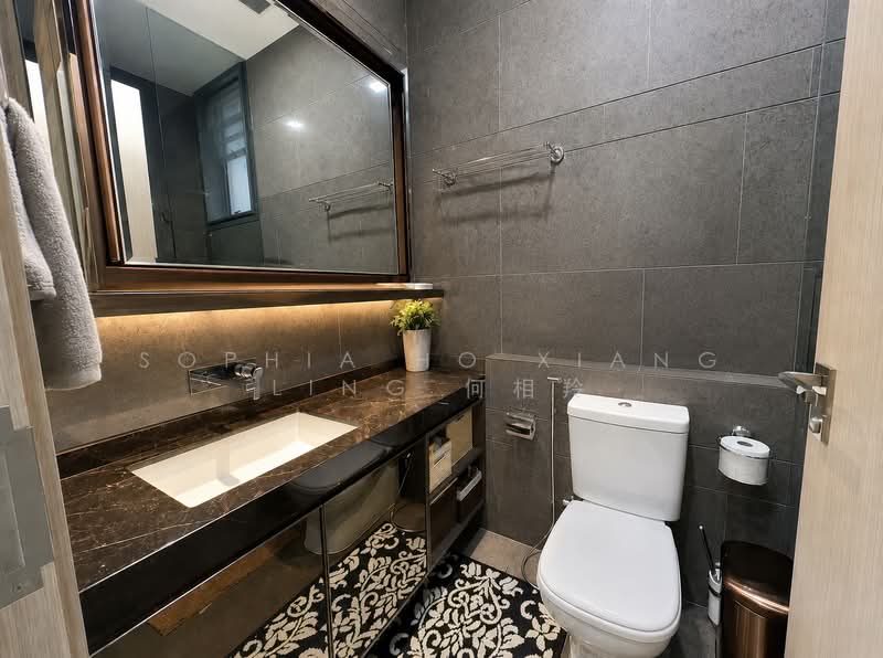 Stars of Kovan, 984 Upper Serangoon Road, 4 Bedrooms, 1,830 sqft, Condominium For Rent, by Sophia Ho Xiang Ling 何相羚, 500178677 - Bathroom - PropertyGuru.com.sg