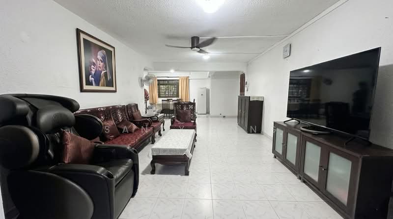 461 Jurong West Street 41, 461 Jurong West Street 41, 3 Bedrooms, 1,302 sqft, HDB Flat For Sale, by Sandy Hong, 500178681 - Living Room - PropertyGuru.com.sg