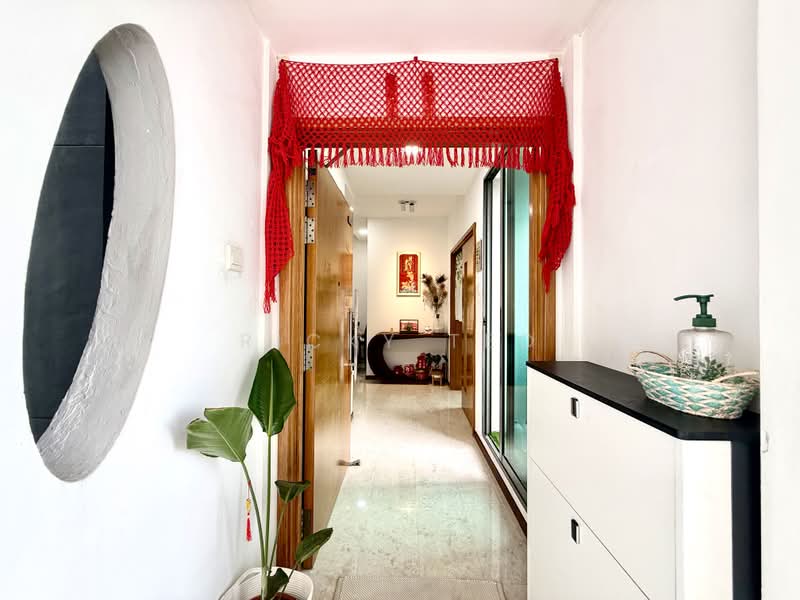 The Quintet, 44 Choa Chu Kang Street 64, 3 Bedrooms, 1,302 sqft, Condominium For Sale, by Ricky Teo, 500178687 - Entrance - PropertyGuru.com.sg