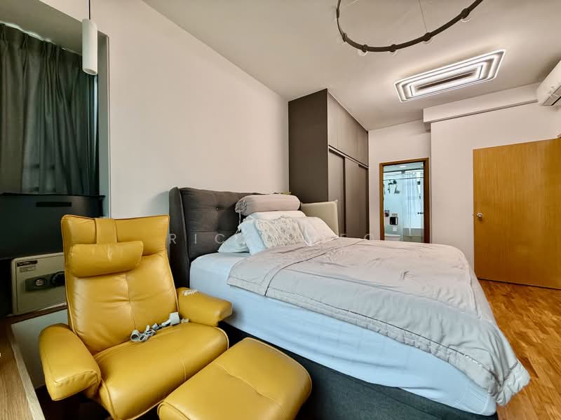 The Quintet, 44 Choa Chu Kang Street 64, 3 Bedrooms, 1,302 sqft, Condominium For Sale, by Ricky Teo, 500178687 - Master Bedroom with bathroom - PropertyGuru.com.sg