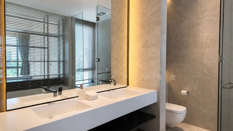 Rare Freehold Penthouse w Private Pool For Sale @ Leedon Heights!, , 4 Bedrooms, 3,767 sqft, Condominium For Sale, by Kevin Aw 胡锦胜, 500178698 - Bathroom - PropertyGuru.com.sg