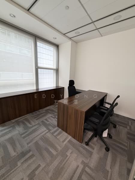 The Heeren, 260 Orchard Road, 723 sqft, Office For Rent, by Eddy Ong 王握澐, 500178699 - Director Room - CommercialGuru.com.sg