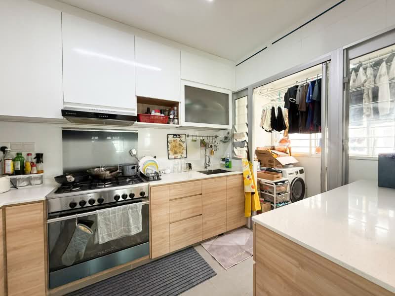 422B Northshore Drive, 422B Northshore Drive, 3 Bedrooms, 1,001 sqft, HDB Flat For Sale, by Kenneth Yeo, 500178712 - Kitchen - PropertyGuru.com.sg
