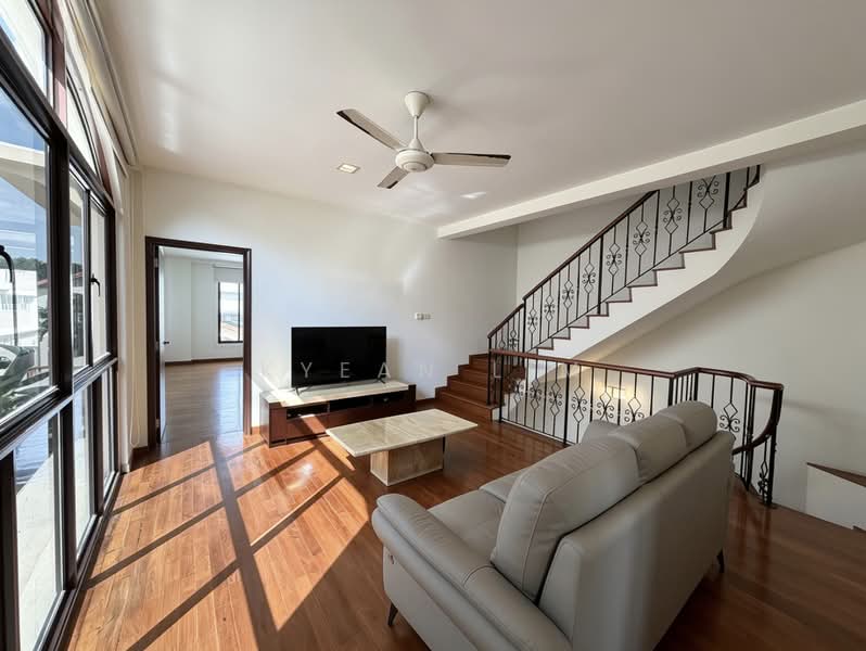VALUE BUY! D19 4 storey semi-D with 6 beds 5 baths, , 6 Bedrooms, 4,329 sqft, Semi-Detached House For Sale, by Kyean Lim, 500178717 - Living Room - PropertyGuru.com.sg