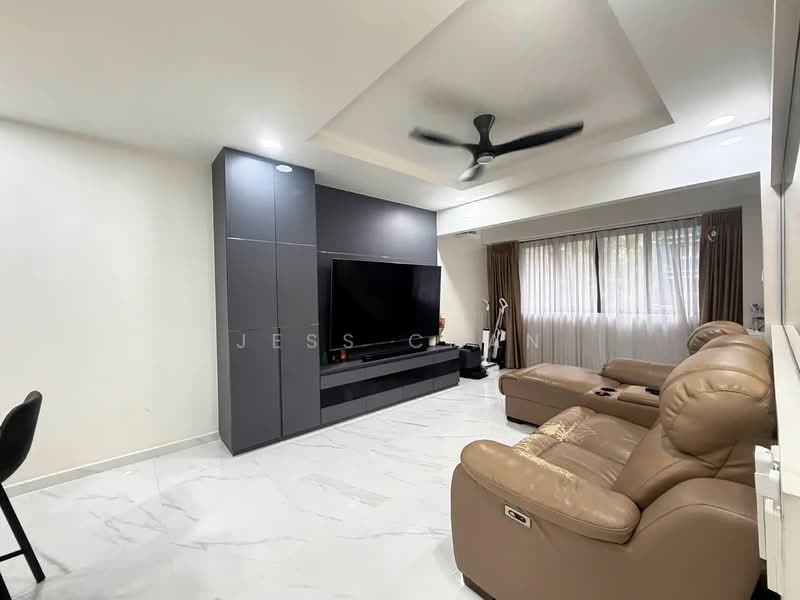 325 Sembawang Crescent, 325 Sembawang Crescent, 4 Bedrooms, 1,323 sqft, HDB Flat For Sale, by Jess Chan, 500178725 - Living Room - PropertyGuru.com.sg