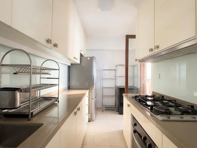 18B Holland Drive, 18B Holland Drive, 2 Bedrooms, 721 sqft, HDB Flat For Sale, by Peggy Cheng, 500178727 - PropertyGuru.com.sg