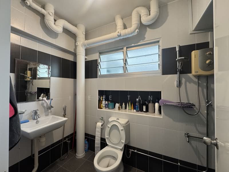 743 Woodlands Circle, 743 Woodlands Circle, 3 Bedrooms, 980 sqft, HDB Flat For Sale, by Irene Tan, 500178730 - Bathroom - PropertyGuru.com.sg
