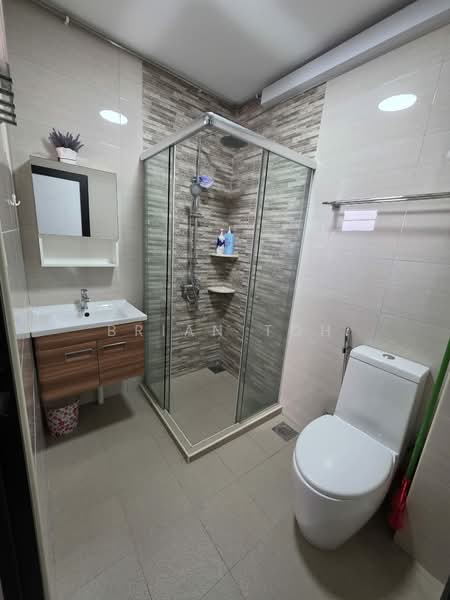 137 Bedok Reservoir Road, 137 Bedok Reservoir Road, Room Rental, 200 sqft, HDB Flat For Rent, by Brian Toh, 500178736 - Bathroom - PropertyGuru.com.sg