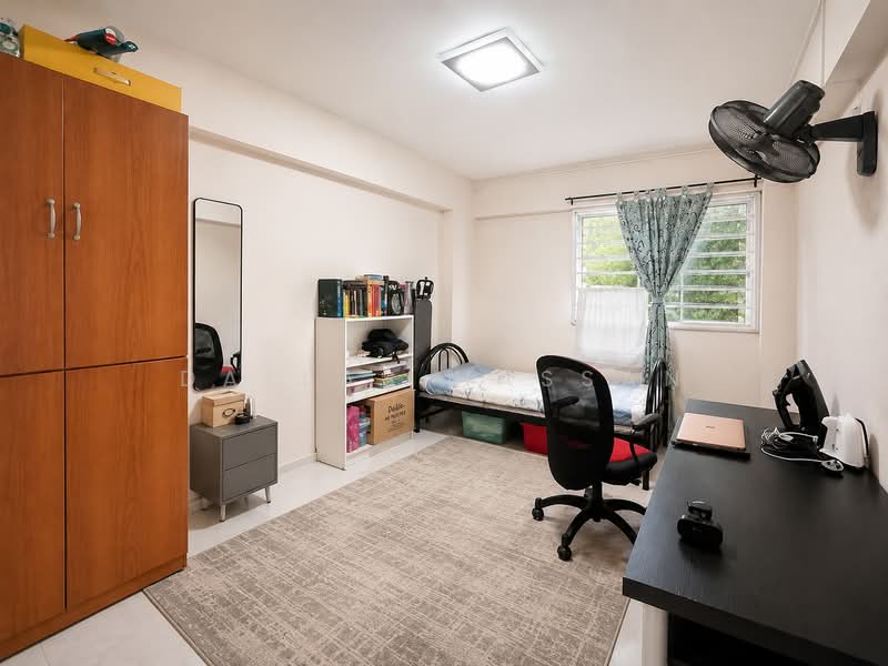 125 Bishan Street 12, 125 Bishan Street 12, 3 Bedrooms, 894 sqft, HDB Flat For Sale, by Dallas Hassan, 500178774 - Bedroom - PropertyGuru.com.sg