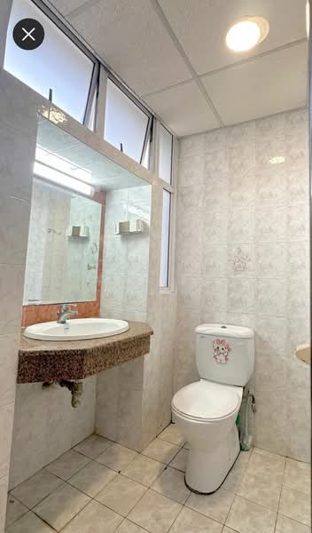 St Francis Court, 90 Saint Francis Road, Room Rental, 200 sqft, Apartment For Rent, by Wesley Toh, 500178776 - Bathroom - PropertyGuru.com.sg