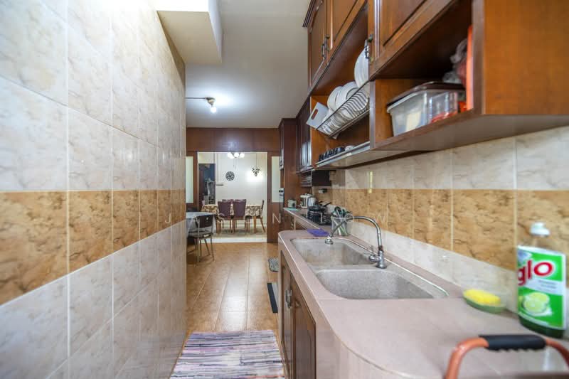 113 Pasir Ris Street 11, 113 Pasir Ris Street 11, 3 Bedrooms, 1,141 sqft, HDB Flat For Sale, by Jason Low, 500178788 - Kitchen - PropertyGuru.com.sg