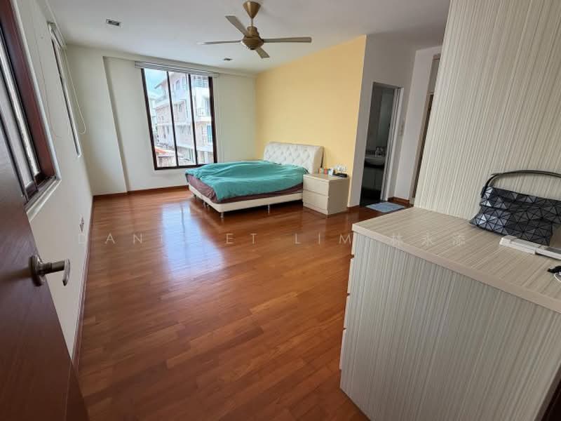 Philips Avenue, Phillips Avenue, 6 Bedrooms, 4,806 sqft, Semi-Detached House For Sale, by Danis ET Lim 林永添, 500178798 - PropertyGuru.com.sg