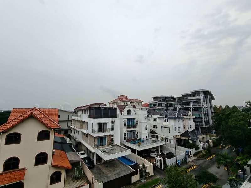 Beautiful move in Condition 4 storey Semi-D 6rms + 5 baths, Phillips Avenue, 6 Bedrooms, 4,329 sqft, Semi-Detached House For Sale, by Danis ET Lim 林永添, 500178798 - PropertyGuru.com.sg