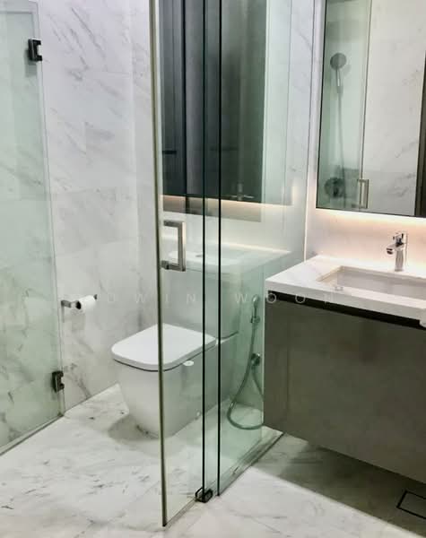 Robin Residences, 1 Robin Drive, 2 Bedrooms, 538 sqft, Condominium For Rent, by Edwin Woon, 500178821 - Bathroom - PropertyGuru.com.sg