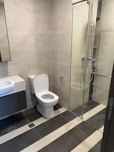 Parc Riviera, 103 West Coast Vale, 2 Bedrooms, 710 sqft, Condominium For Sale, by Amarjit Kaur, 500178827 - Bathroom - PropertyGuru.com.sg