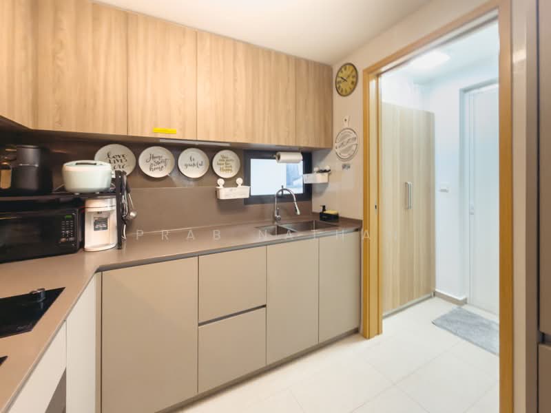 The Jovell, 13 Flora Drive, 3 Bedrooms, 1,033 sqft, Condominium For Sale, by Prab Nathan, 500178828 - Kitchen - PropertyGuru.com.sg
