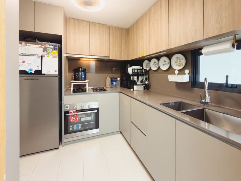 The Jovell, 13 Flora Drive, 3 Bedrooms, 1,033 sqft, Condominium For Sale, by Prab Nathan, 500178828 - Kitchen - PropertyGuru.com.sg
