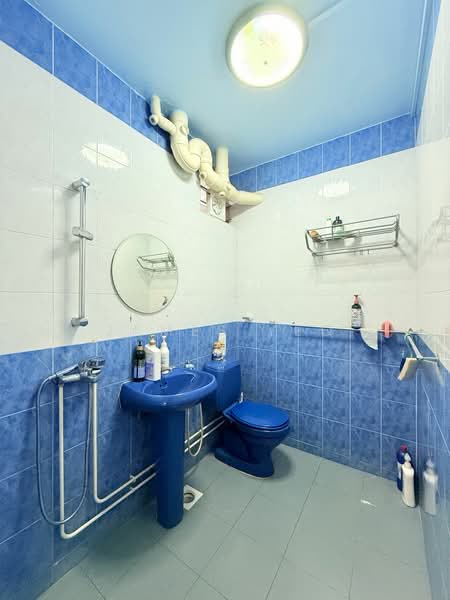369 Woodlands Avenue 1, 369 Woodlands Avenue 1, Admiralty / Woodlands, 3 Bedrooms, 1,152 sqft, HDB Flat For Sale, by James Yeo, 500178831 - Bathroom - PropertyGuru.com.sg