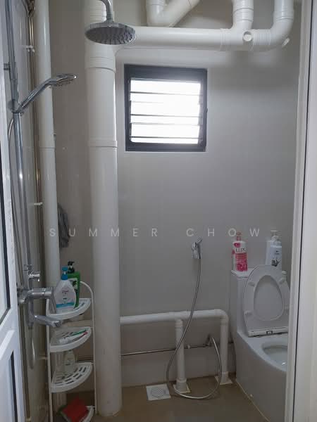 353 Yishun Ring Road, 353 Yishun Ring Road, Room Rental, 130 sqft, HDB Flat For Rent, by Summer Chow, 500178834 - Bathroom - PropertyGuru.com.sg