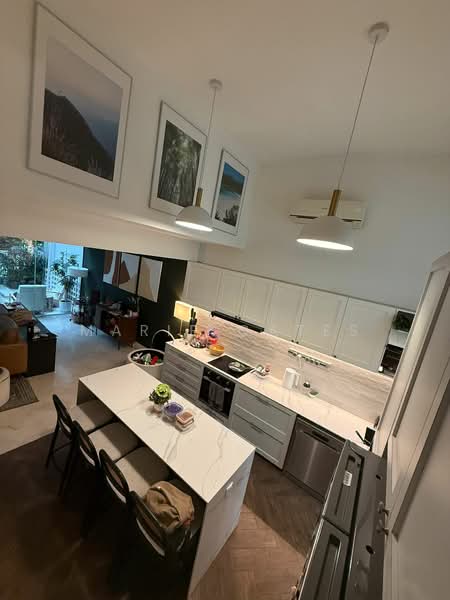 Kew Green, Kew Crescent, 4 Bedrooms, 3,003 sqft, Condominium For Sale, by Marie Gates, 500178837 - Remodeled Open Kitchen concept - PropertyGuru.com.sg