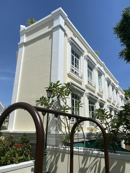 Kew Green, Kew Crescent, 4 Bedrooms, 3,003 sqft, Condominium For Sale, by Marie Gates, 500178837 - 111 homes with playgrounds - PropertyGuru.com.sg