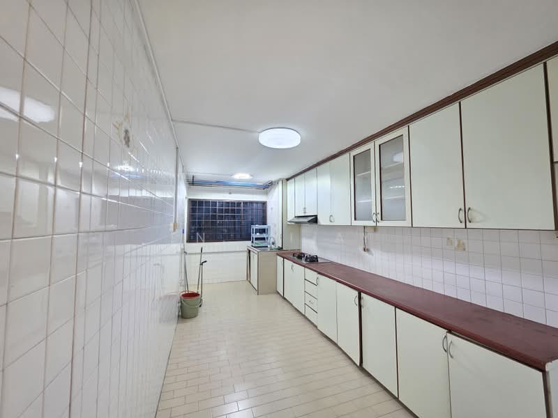204 Serangoon Central, 204 Serangoon Central, 3 Bedrooms, 904 sqft, HDB Flat For Sale, by PN. Vijay, 500178843 - Kitchen - PropertyGuru.com.sg