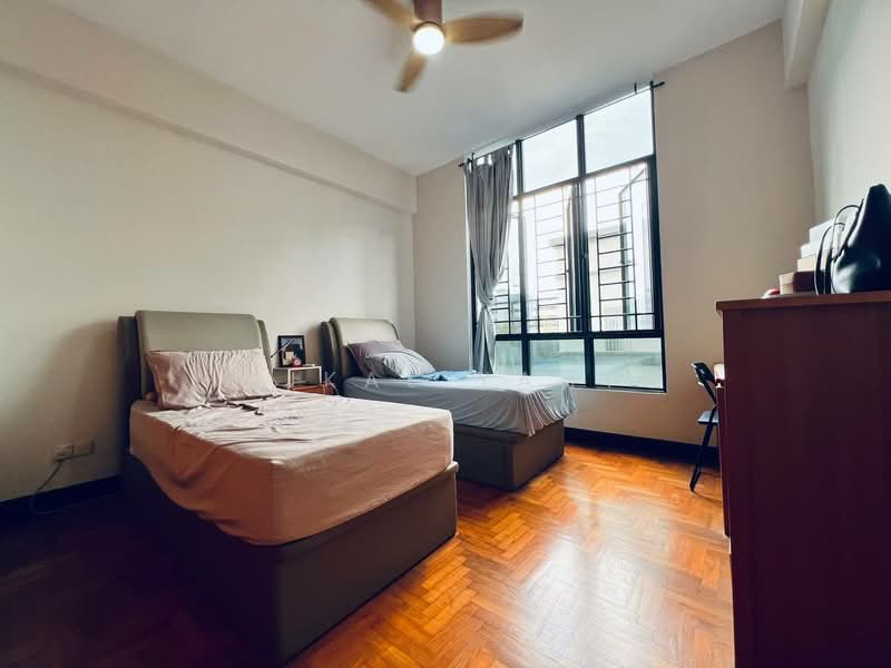 Regent Heights, 50 Bukit Batok East Avenue 5, 3 Bedrooms, 1,023 sqft, Condominium For Sale, by Haikal Yahya, 500178845 - Bedroom - PropertyGuru.com.sg