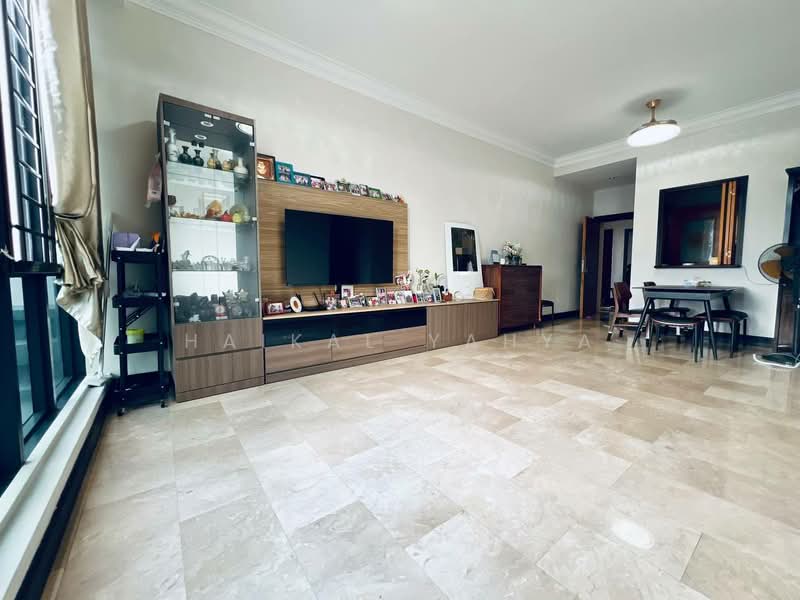 Regent Heights, 50 Bukit Batok East Avenue 5, 3 Bedrooms, 1,023 sqft, Condominium For Sale, by Haikal Yahya, 500178845 - Living Room - PropertyGuru.com.sg
