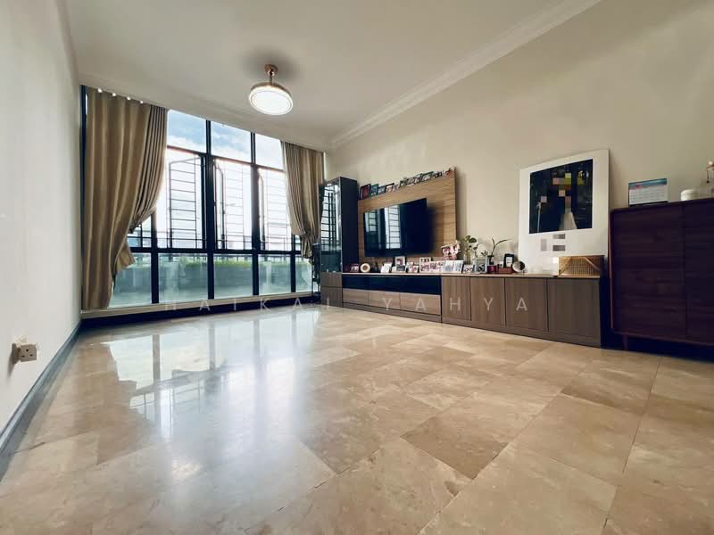 Regent Heights, 50 Bukit Batok East Avenue 5, 3 Bedrooms, 1,023 sqft, Condominium For Sale, by Haikal Yahya, 500178845 - Living Room - PropertyGuru.com.sg