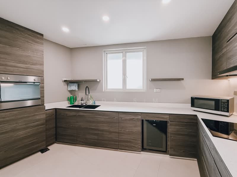 The Arris, 28 Yan Kit Road, 2 Bedrooms, 969 sqft, Apartment For Sale, by Linda Sim, 500178859 - Kitchen - PropertyGuru.com.sg