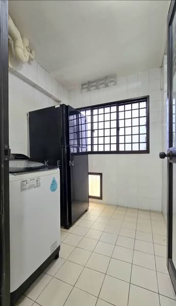 366 Tampines Street 34, 366 Tampines Street 34, 3 Bedrooms, 1,076 sqft, HDB Flat For Sale, by Ken Poh, 500178869 - Kitchen - PropertyGuru.com.sg