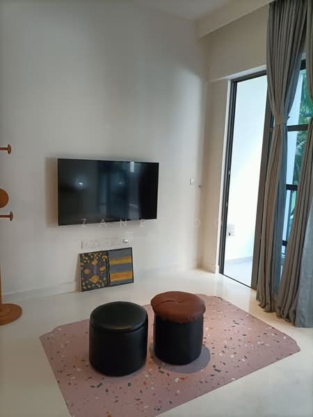 E Maisons (The Maisons), 28 Braddell Road, 1 Bedroom, 667 sqft, Apartment For Rent, by Zane Soo 苏昱能, 500178870 - Living Room - PropertyGuru.com.sg