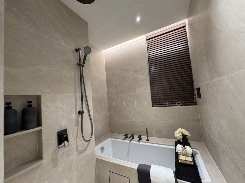 Aurea, 802 Beach Road, 4 Bedrooms, 1,798 sqft, Condominium For Sale, by Nicolette Ho, 500178894 - Bathroom - PropertyGuru.com.sg