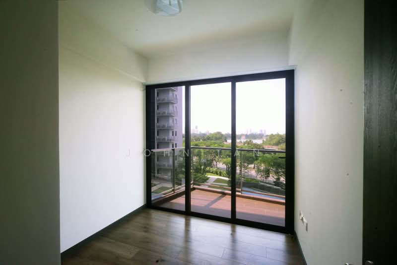 Lake Grande, 6 Jurong Lake Link, 3 Bedrooms, 926 sqft, Condominium For Sale, by John Tan, 500178900 - Balcony - PropertyGuru.com.sg