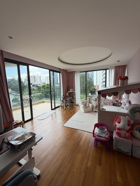 One Tree Hill Lengkok Merak Jalan Kelawar, One Tree Hill Lengkok Merak Jalan kelawar, 6 Bedrooms, 3,622 sqft, Semi-Detached House For Sale, by Dave Sito, 500178909 - Bedroom - PropertyGuru.com.sg
