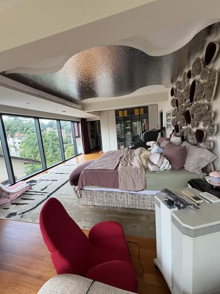 One Tree Hill Lengkok Merak Jalan Kelawar, One Tree Hill Lengkok Merak Jalan kelawar, 6 Bedrooms, 3,622 sqft, Semi-Detached House For Sale, by Dave Sito, 500178909 - Master Bedroom - PropertyGuru.com.sg