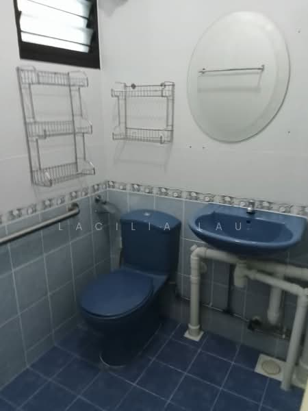 714 Clementi West Street 2, 714 Clementi West Street 2, Room Rental, 150 sqft, HDB Flat For Rent, by Lacilia Lau, 500178917 - Bathroom - PropertyGuru.com.sg