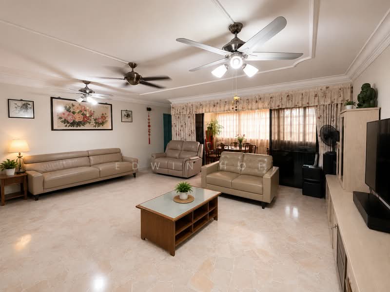 133 Geylang East Avenue 1, 133 Geylang East Avenue 1, 4 Bedrooms, 1,561 sqft, HDB Flat For Sale, by Edwin Hoe, 500178921 - Living Room - PropertyGuru.com.sg