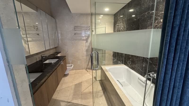 Palm Isles, 40 Flora Drive, Room Rental, 200 sqft, Condominium For Rent, by Katrina Ng, 500178925 - Bathroom - PropertyGuru.com.sg