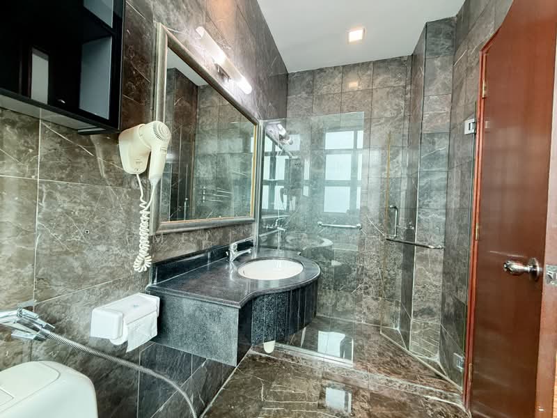 Grand Regalia, 815 Upper Serangoon Road, 3 Bedrooms, 1,206 sqft, Apartment For Rent, by Melissa Wu, 500178926 - Master Ensuite Bathroom - PropertyGuru.com.sg