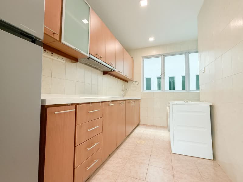 Grand Regalia, 815 Upper Serangoon Road, 3 Bedrooms, 1,206 sqft, Apartment For Rent, by Melissa Wu, 500178926 - Kitchen - PropertyGuru.com.sg